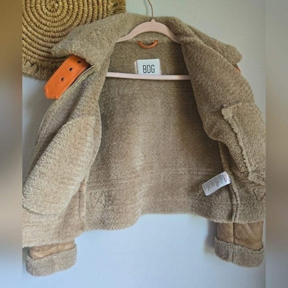Urban Outfitters BDG August Tan Faux Leather Shearling Aviator Jacket SZ XS - Picture 11 of 15